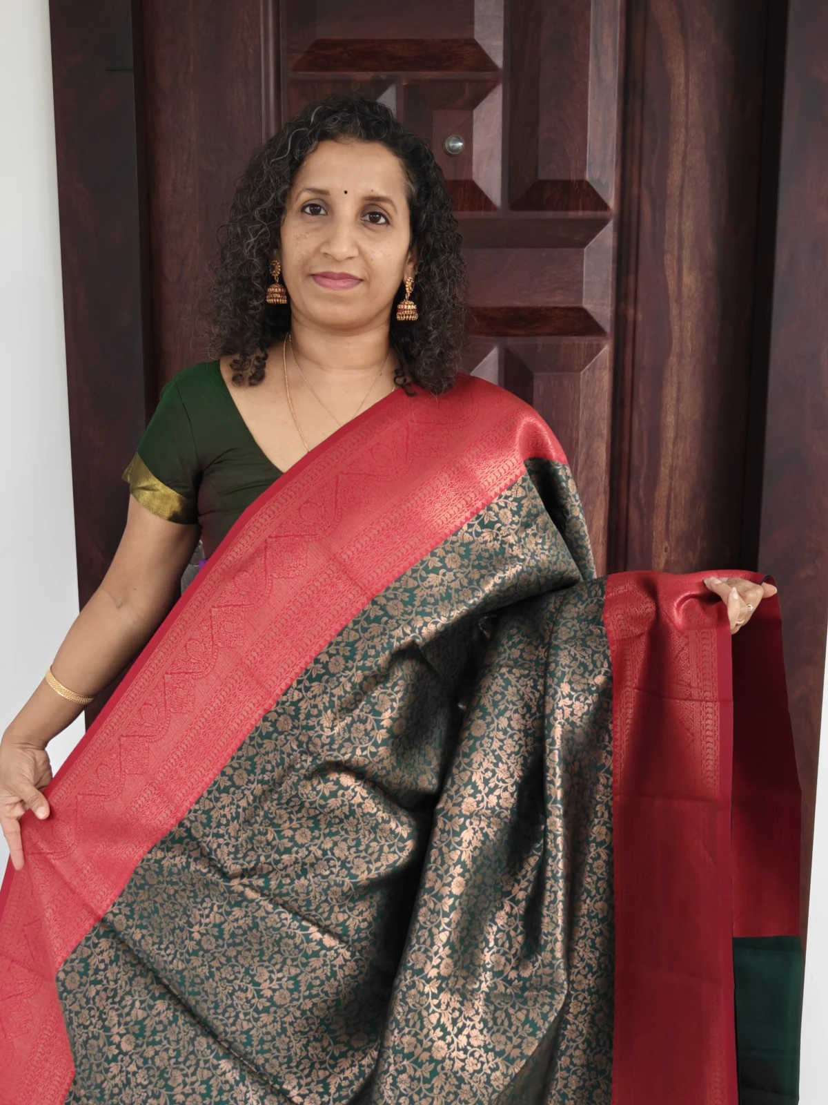 Green And Red Fusion Silk Brocade Saree Pss022 1